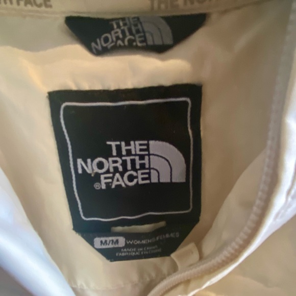 The North Face TNF Women’s Rain Jacket Trench Coat Hooded HyVent Medium Cream. - Picture 6 of 6